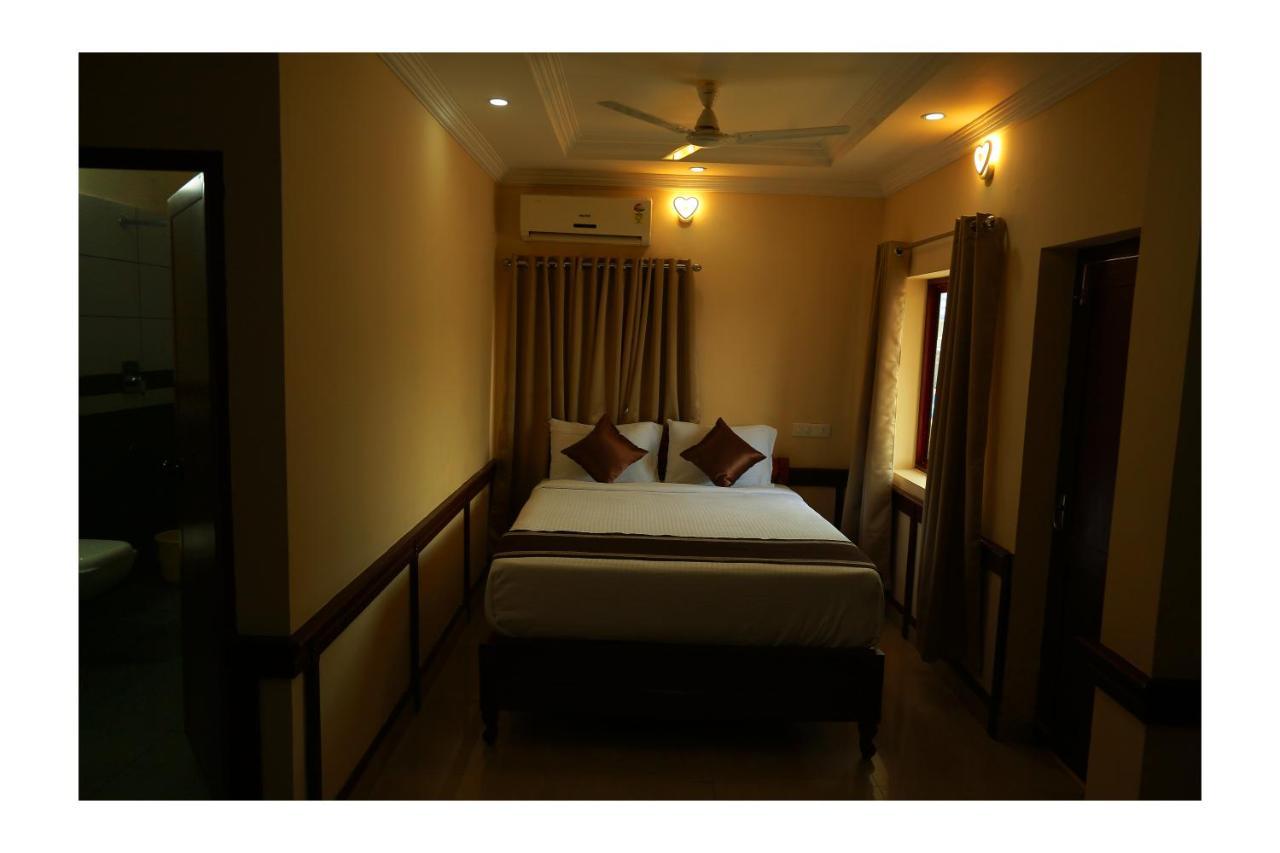Corridor Calicut Airport Hotel Kondotty Eksteriør billede