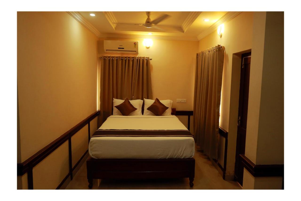Corridor Calicut Airport Hotel Kondotty Eksteriør billede